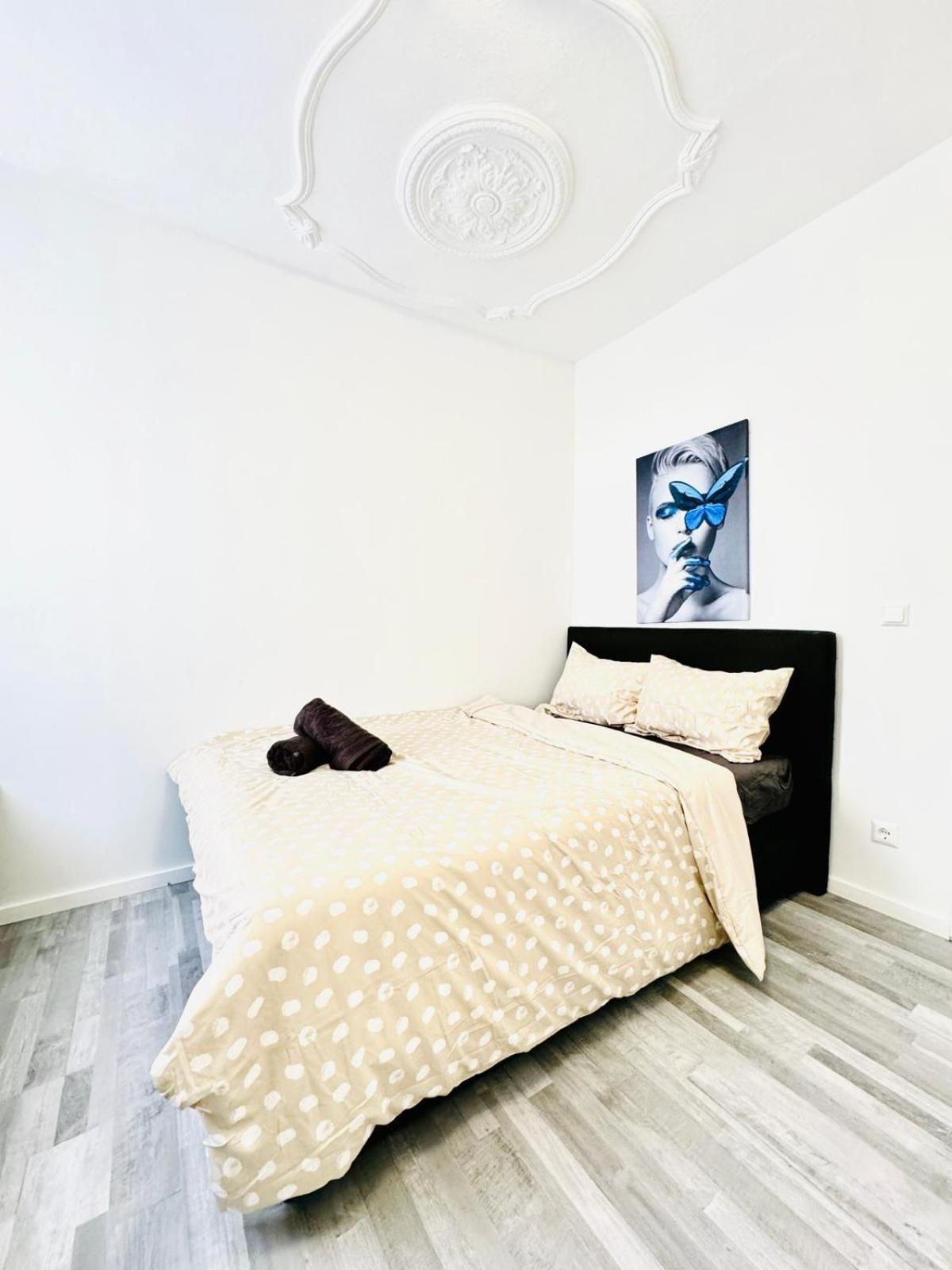 Affordable 4br Shared Apartment, 10 Min To Fac Platz Appartement